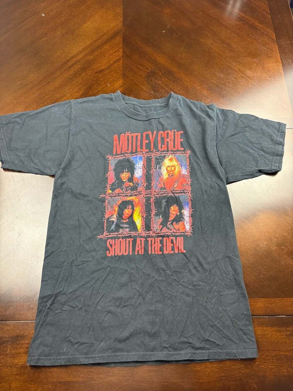 Motley Crue Shout at the Devil Black Graphic Band T-Shirt Rock Metal Tee